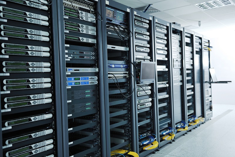 server-rack-vs-network-rack